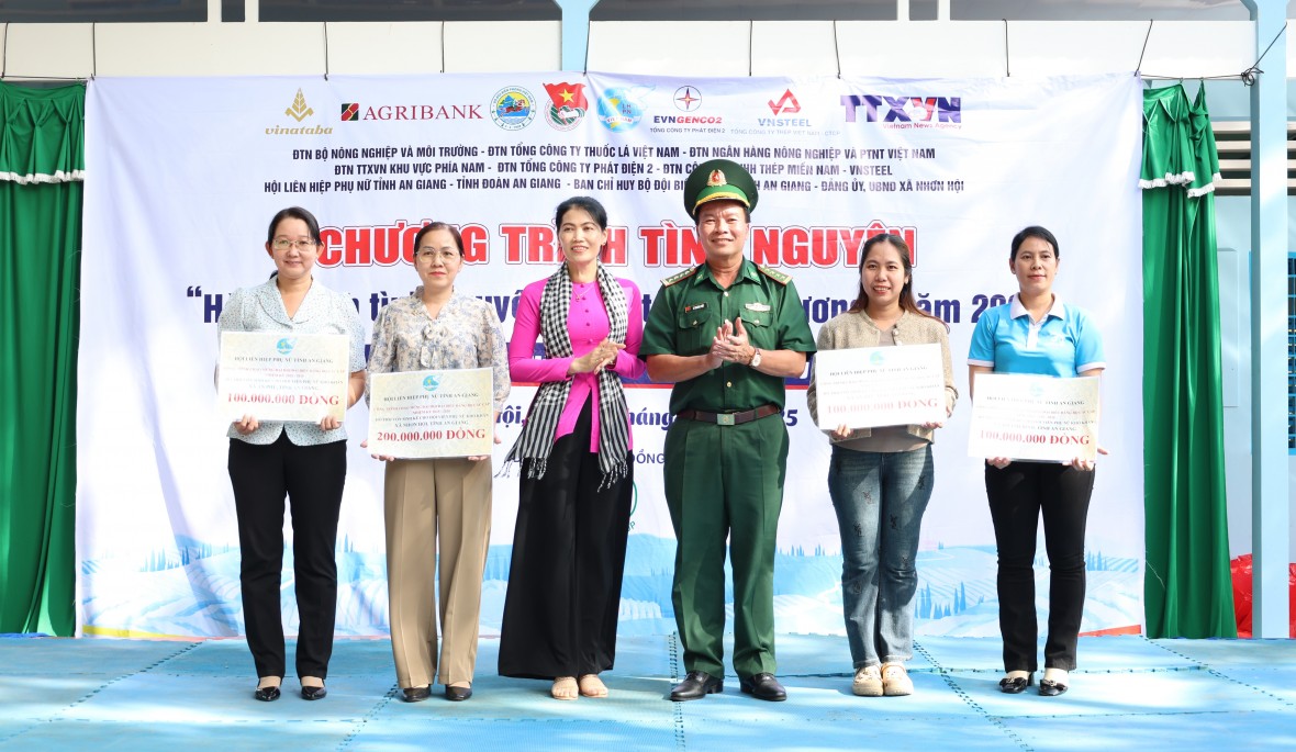 Hơn 1,2 tỷ đồng trong Hành trình tình nguyện - Lan tỏa yêu thương tại An Giang