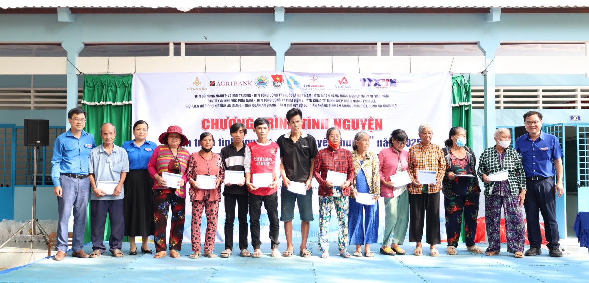 Hơn 1,2 tỷ đồng trong Hành trình tình nguyện - Lan tỏa yêu thương tại An Giang