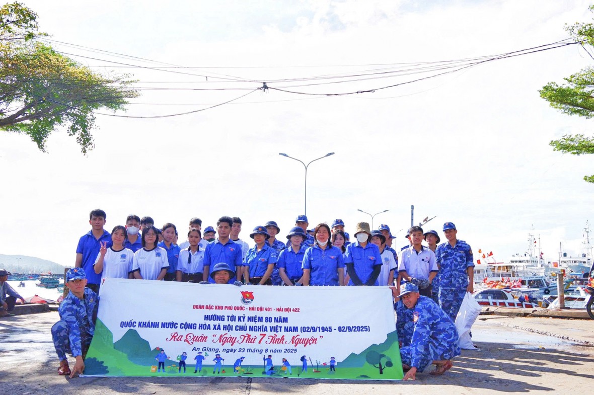 Ngày thứ bảy tình nguyện chung tay vì “Biển xanh, sạch, đẹp” tại Phú Quốc Ngày thứ bảy tình nguyện chung tay vì “Biển xanh, sạch, đẹp” tại Phú Quốc