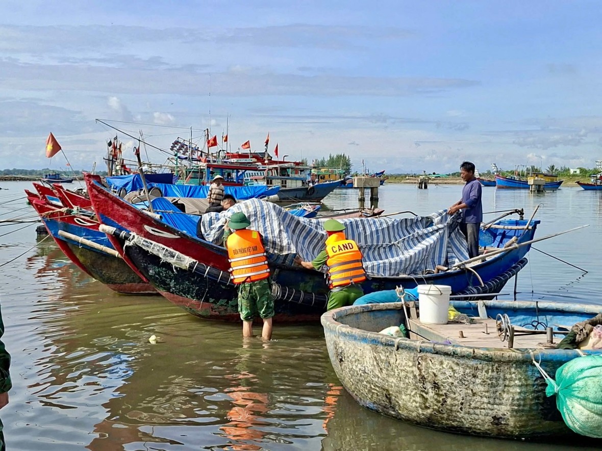 Chủ động đảm bảo an toàn tàu thuyền.