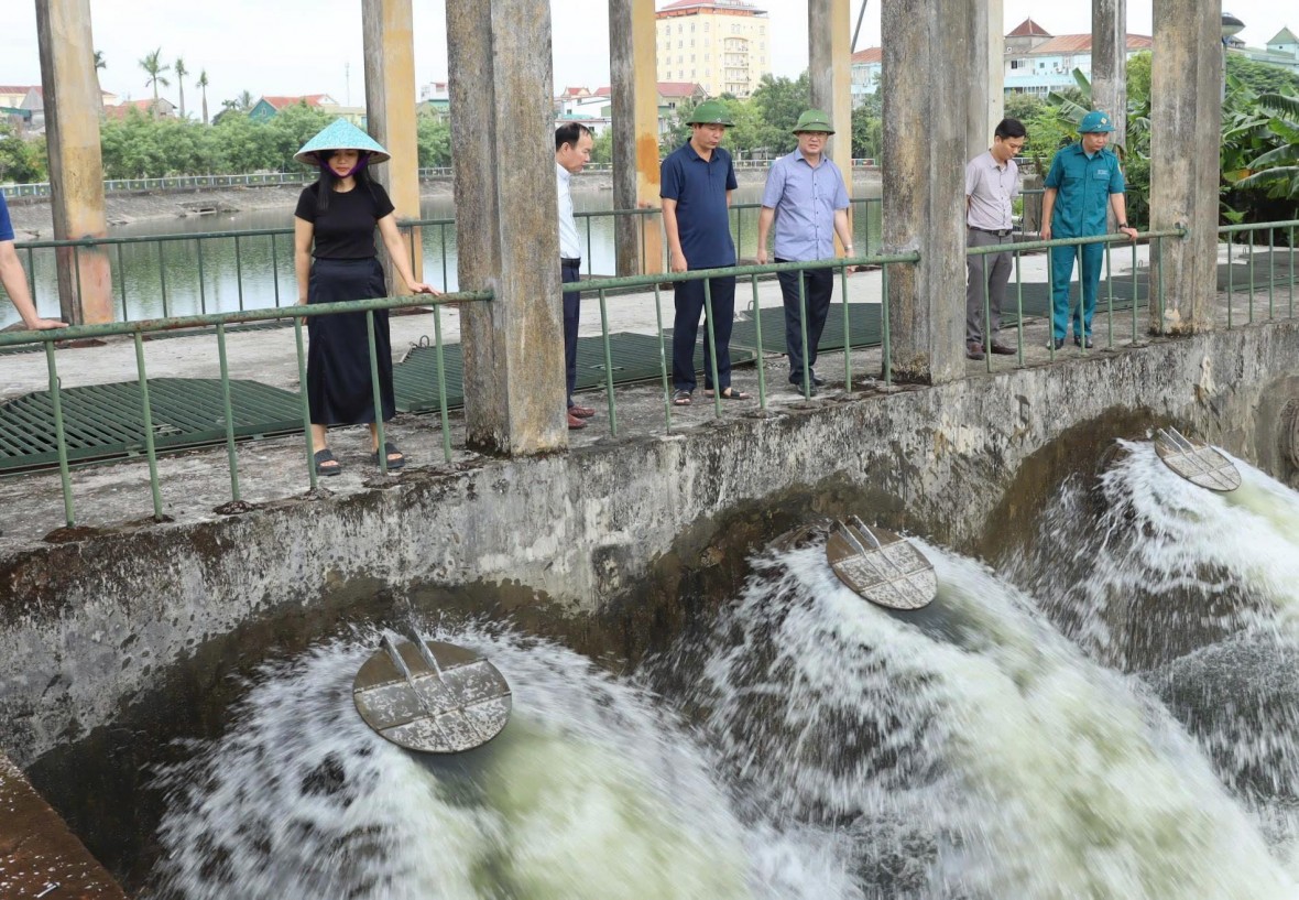 Kiểm tra an toàn tại khu vực Hào thành cổ.