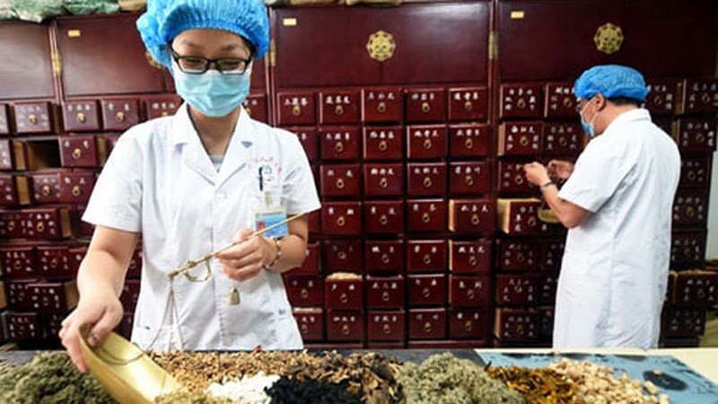 Đề xuất phân cấp giải quyết một số thủ tục hành chính lĩnh vực dược Đề xuất phân cấp giải quyết một số thủ tục hành chính lĩnh vực dược