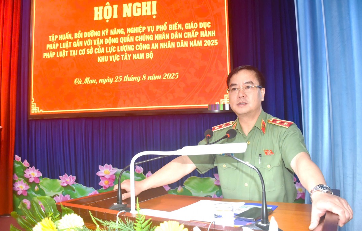 Cà Mau: Nâng cao chất lượng công tác phổ biến, giáo dục pháp luật trong CAND Cà Mau: Nâng cao chất lượng công tác phổ biến, giáo dục pháp luật trong CAND