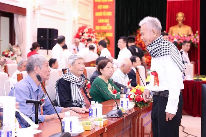 Nhà giáo đi B - Mảnh ghép quan trọng tạo nên bản anh hùng ca của Nhà giáo Việt Nam