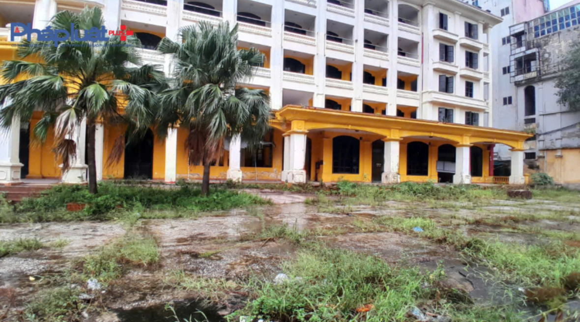 Cận cảnh khách sạn bỏ hoang nhiều năm sắp phá dỡ để xây cao ốc 2.400 tỷ đồng