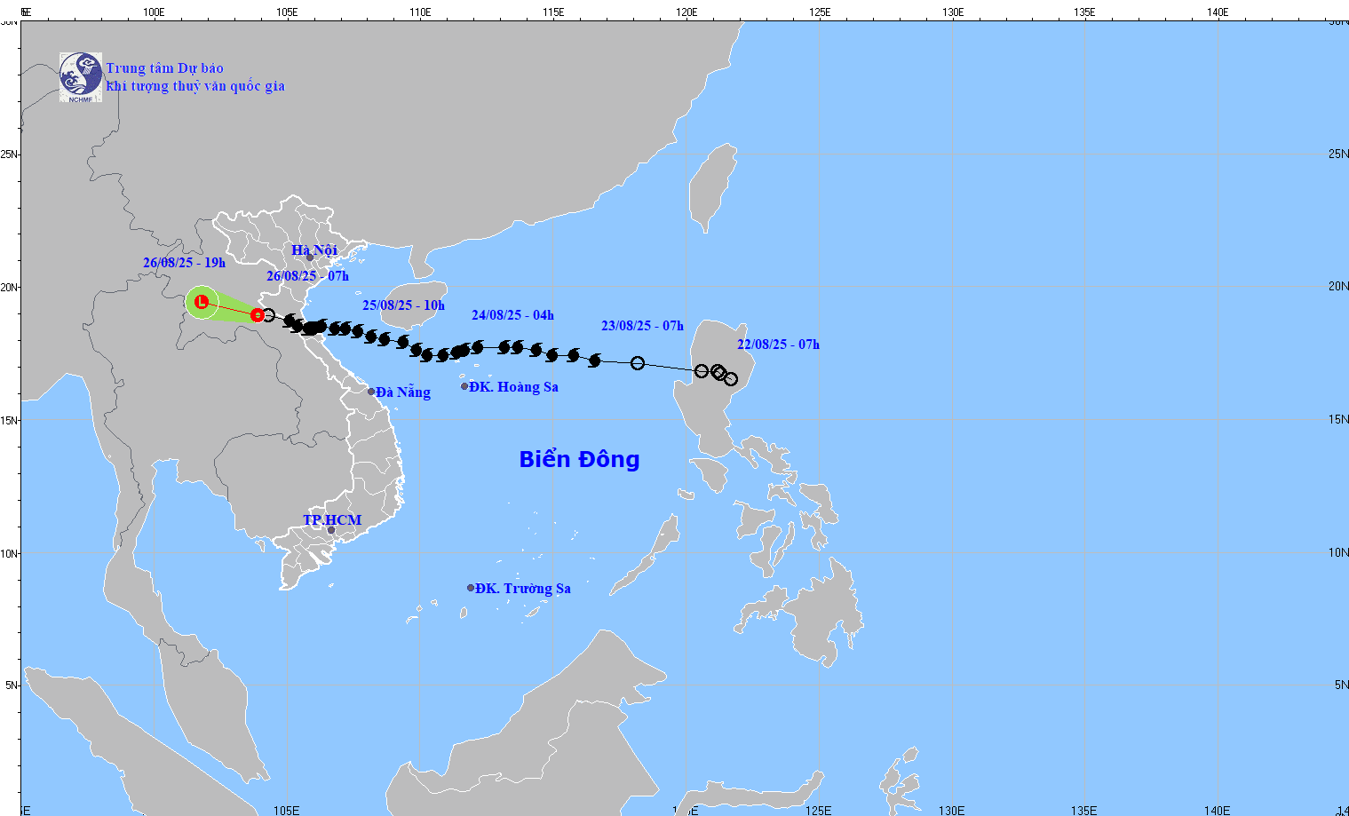 Bão số 5 suy yếu thành áp thấp nhiệt đới, mưa lớn còn kéo dài tại Hà Nội và Trung Bộ