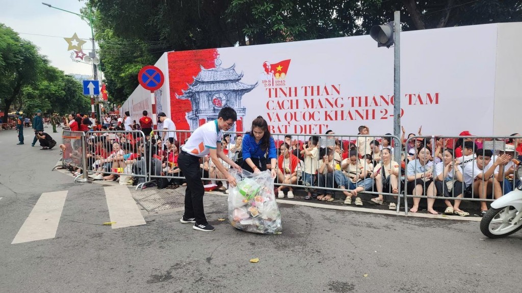 Công an Hà Nội kêu gọi người dân cư xử văn minh khi xem diễu binh, diễu hành