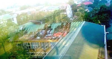 Bệnh viện sản nhi Nghệ An bị thiệt hại nặng nề do bão số 5.