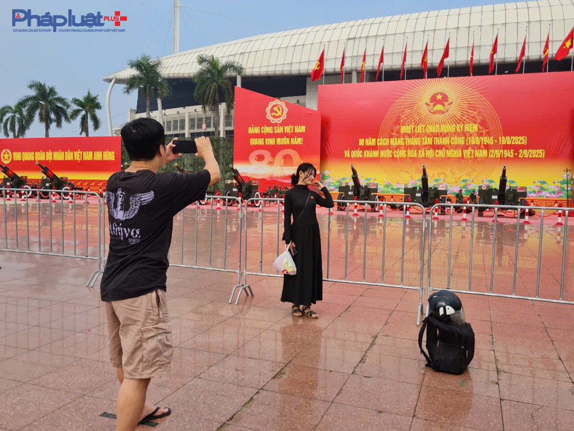 Cận cảnh 15 khẩu Đại bác chuẩn bị khai hỏa chào mừng ngày Quốc Khánh 2/9