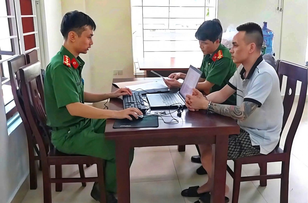 Bắt đối tượng cầm đầu băng nhóm lừa đảo chuyên giả danh cán bộ tại Campuchia