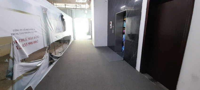 Xuất hiện đối tượng cản trở Trung tâm thương mại Chợ Mơ đi vào hoạt động Xuất hiện đối tượng cản trở Trung tâm thương mại Chợ Mơ đi vào hoạt động