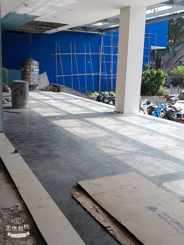 Xuất hiện đối tượng cản trở Trung tâm thương mại Chợ Mơ đi vào hoạt động Xuất hiện đối tượng cản trở Trung tâm thương mại Chợ Mơ đi vào hoạt động