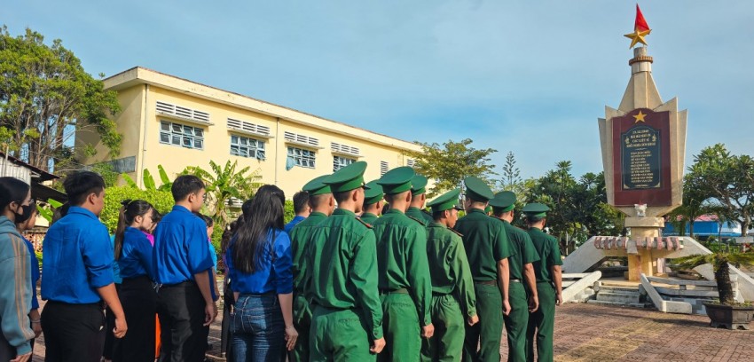 Đồn Biên phòng Rạch Gốc: Sôi nổi hoạt động kỷ niệm 80 năm Cách mạng Tháng Tám và Quốc khánh 2/9