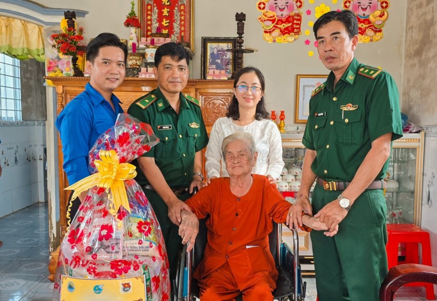 Đồn Biên phòng Rạch Gốc: Sôi nổi hoạt động kỷ niệm 80 năm Cách mạng Tháng Tám và Quốc khánh 2/9