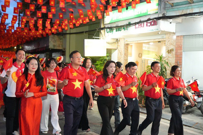 Các đại biểu tham gia trải nghiệm chuỗi hoạt động tại chương trình.