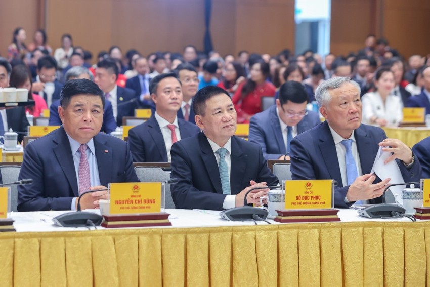 Thủ tướng: Cộng đồng doanh nghiệp luôn theo Đảng đồng hành cùng dân tộc