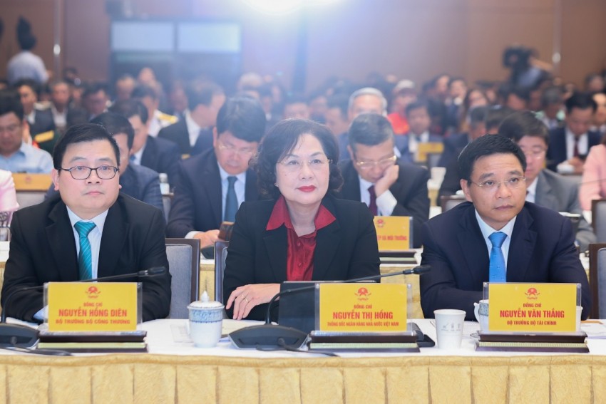 Thủ tướng: Cộng đồng doanh nghiệp luôn theo Đảng đồng hành cùng dân tộc