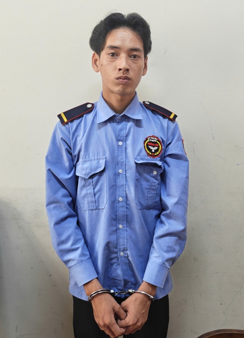 Bắt đối tượng siết cổ anh em họ đến chết bằng dây thừng tại xã Châu Thành Bắt đối tượng siết cổ anh em họ đến chết bằng dây thừng tại xã Châu Thành