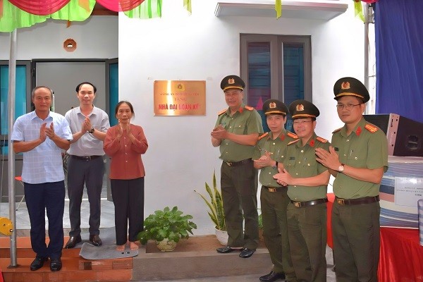 Công an tỉnh Hưng Yên đã triển khai hỗ trợ 41 căn nhà với tổng kinh phí gần 6 tỷ đồng