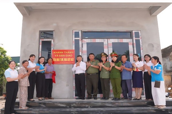 Công an tỉnh Hưng Yên đã triển khai hỗ trợ 41 căn nhà với tổng kinh phí gần 6 tỷ đồng