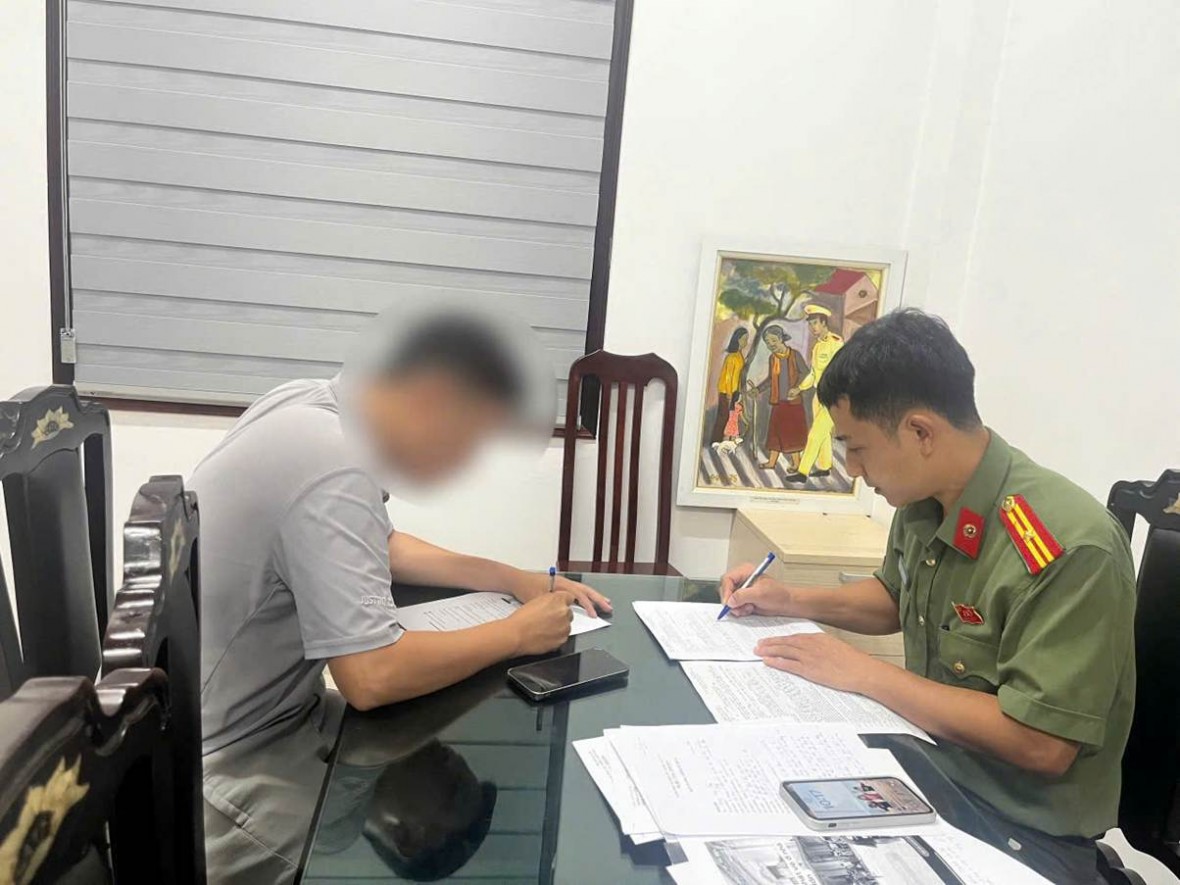 Đối tượng tại cơ quan Công an