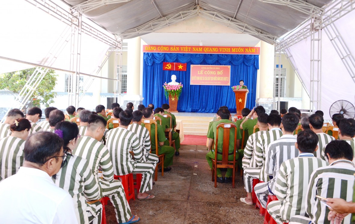 21 phạm nhân ở Cà Mau được đặc xá nhân dịp 80 năm Quốc khánh 2/9 21 phạm nhân ở Cà Mau được đặc xá nhân dịp 80 năm Quốc khánh 2/9