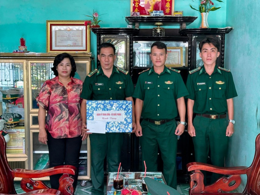 BĐBP TP Cần Thơ tổ chức nhiều hoạt động ý nghĩa nhân dịp Quốc khánh 2/9 BĐBP TP Cần Thơ tổ chức nhiều hoạt động ý nghĩa nhân dịp Quốc khánh 2/9