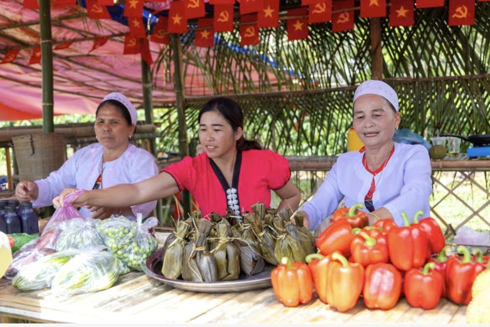 Người Mường ở Bắc Tây Nguyên vui đón Tết độc lập Người Mường ở Bắc Tây Nguyên vui đón Tết độc lập