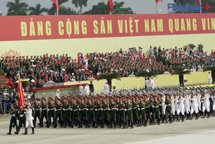 Biển người dâng trào cảm xúc tự hào trước sự kiện lịch sử trong ngày Quốc Khánh