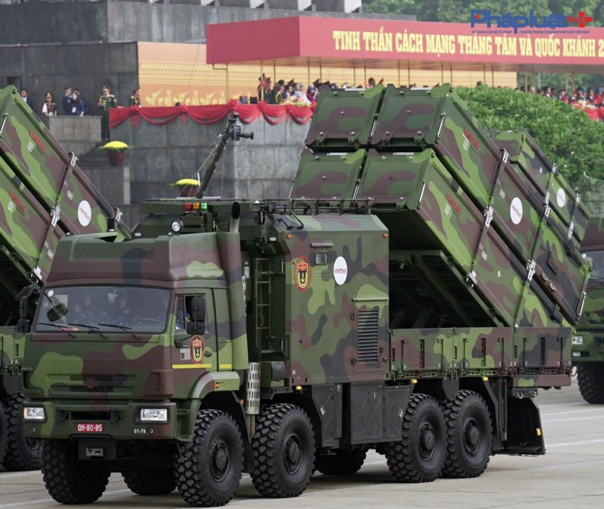 Biển người dâng trào cảm xúc tự hào trước sự kiện lịch sử trong ngày Quốc Khánh