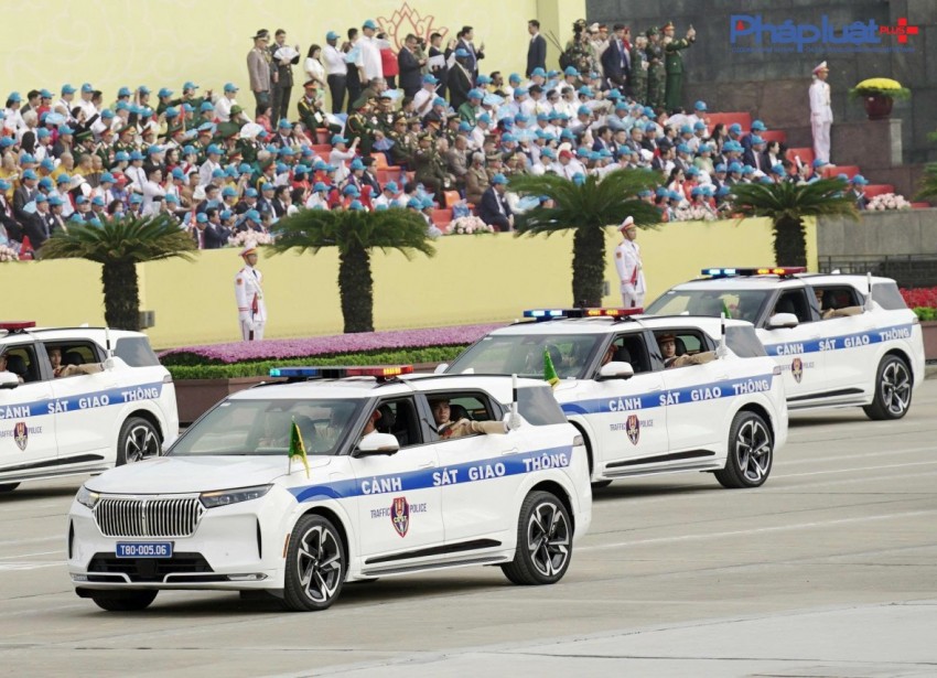 Biển người dâng trào cảm xúc tự hào trước sự kiện lịch sử trong ngày Quốc Khánh