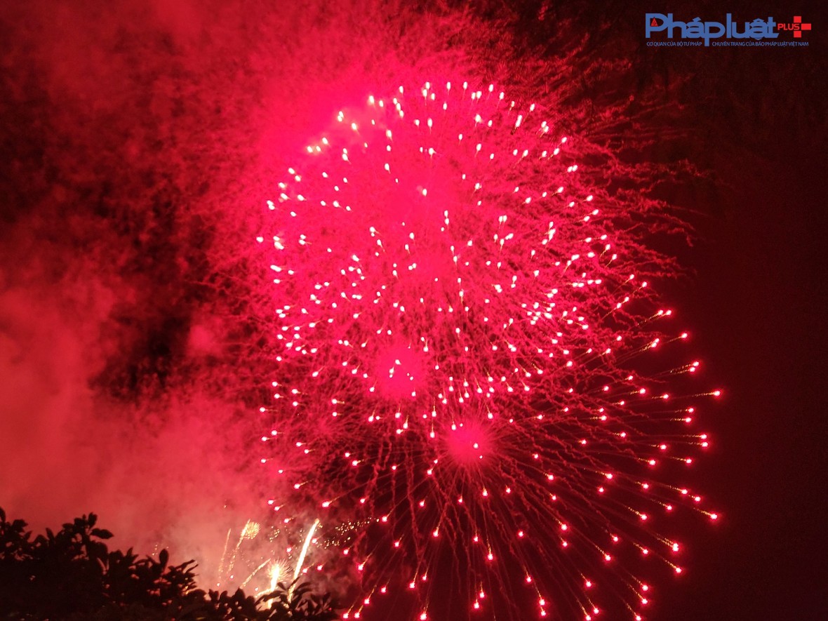 Mãn nhãn với màn pháo hoa rực rỡ chào mừng lễ Quốc Khánh 2/9 Mãn nhãn với màn pháo hoa rực rỡ chào mừng lễ Quốc Khánh 2/9