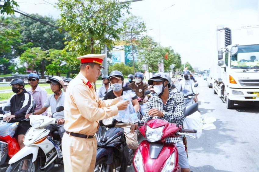 CSGT Đồng Nai xử lý 911 trường hợp vi phạm dịp nghỉ lễ, phạt hơn 2,3 tỷ đồng