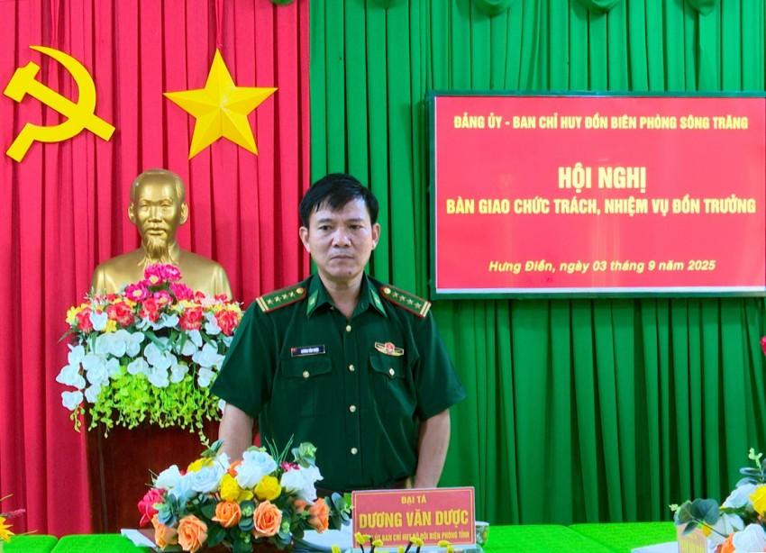 Tây Ninh: Bàn giao chức trách, nhiệm vụ Đồn trưởng Đồn Biên phòng Tây Ninh: Bàn giao chức trách, nhiệm vụ Đồn trưởng Đồn Biên phòng
