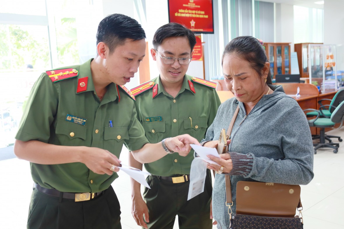 Cà Mau đẩy mạnh chuyển đổi số, phục vụ hiệu quả người dân và doanh nghiệp