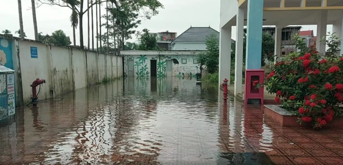 Đảm bảo an toàn tuyệt đối cho học sinh khai giảng tại nơi Trường học bị ngập nước