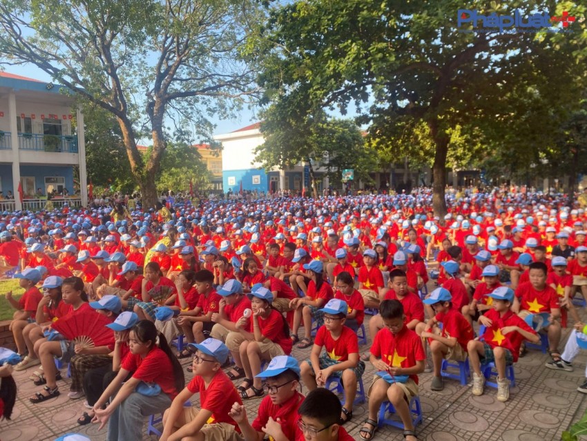 Gần 30 triệu học sinh, sinh viên và 1,7 triệu thầy, cô trên cả nước tưng bừng Khai giảng năm học mới