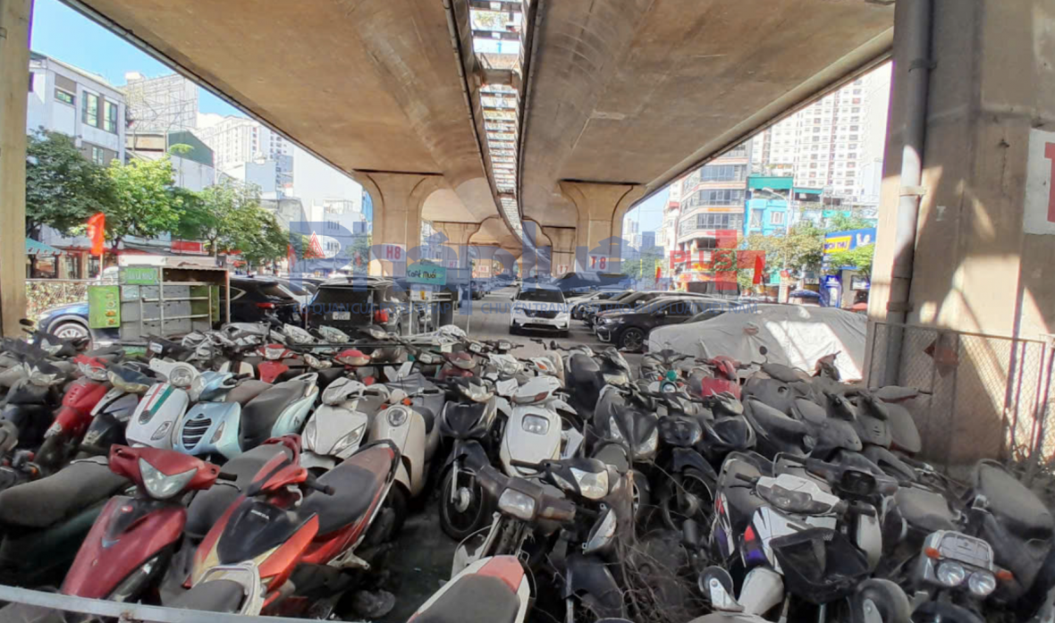 Thủ tướng yêu cầu rà soát toàn bộ các bãi trông giữ xe trên địa bàn Hà Nội