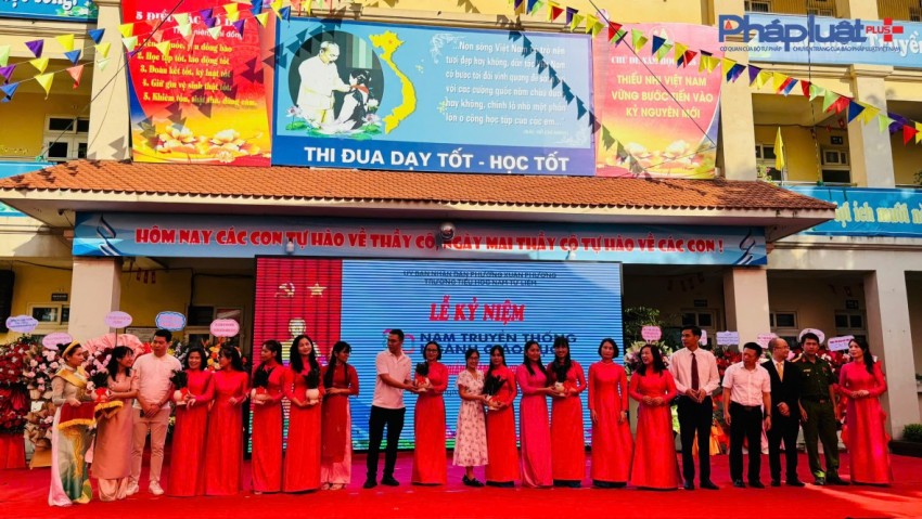 Cô, Thầy cùng gần 1 nghìn học trò trường Tiểu Học Nam Từ Liêm tưng bừng trong Lễ Khai giảng đặc biệt