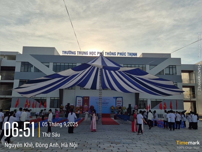 Sáng ngày 5/9, Thầy và trò Trường THPT Phúc Thịnh đã long trọng tổ chức lễ khai giảng năm học mới 2025 -2026. Sáng ngày 5/9, Thầy và trò Trường THPT Phúc Thịnh đã long trọng tổ chức lễ khai giảng năm học mới 2025 -2026.