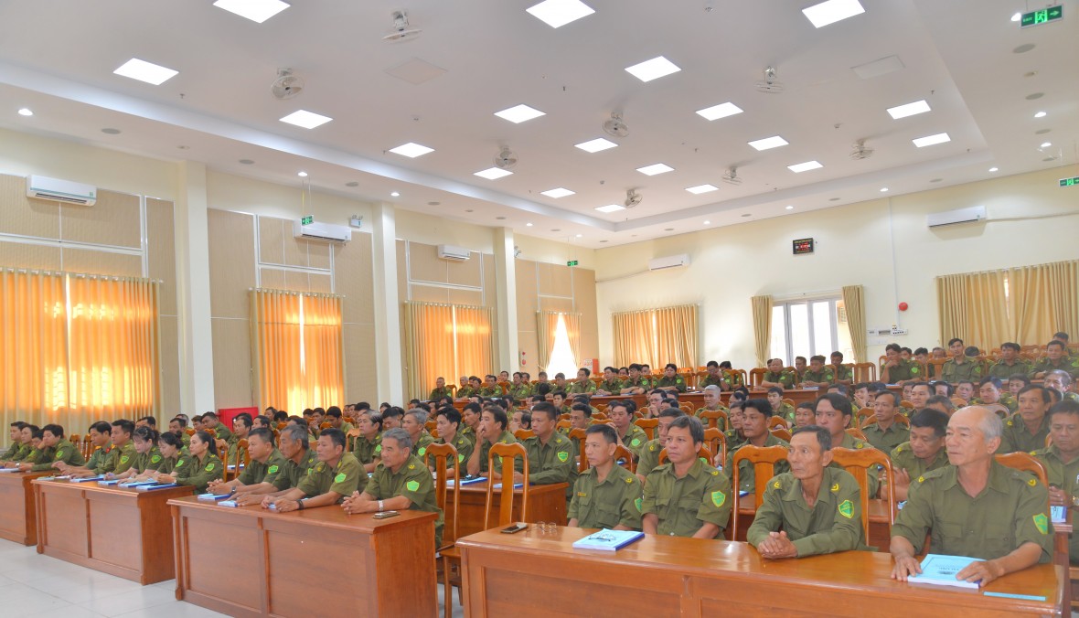 Công an Cà Mau lắng nghe, đồng hành cùng lực lượng bảo vệ ANTT cơ sở