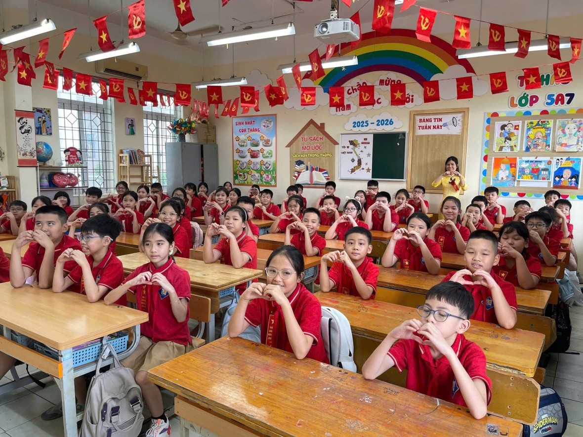 Nghị quyết số 71-NQ/TW về đột phá phát triển GD-ĐT:  “Cột mốc chiến lược” cho Giáo dục Việt Nam vươn cao - (Bài 2): Những chính sách ưu đãi vượt trội - “dải cầu kiều” tiến bước hội nhập