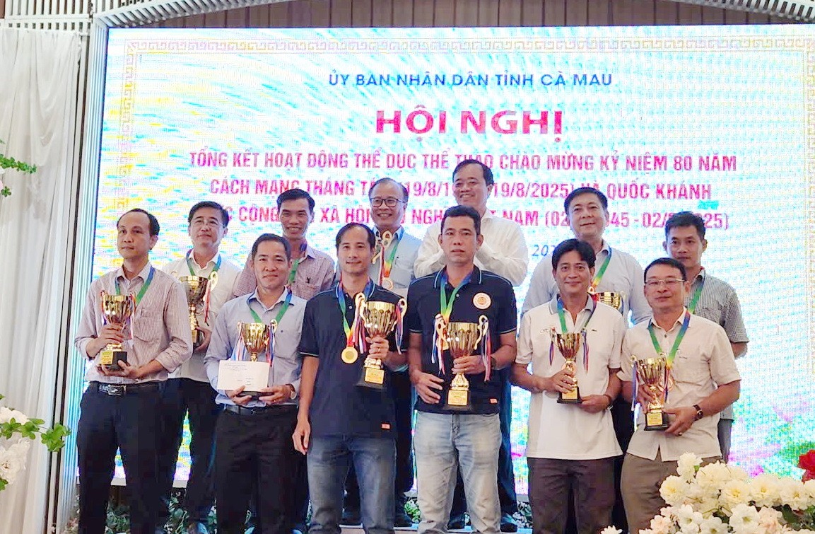 Tỉnh Cà Mau tổng kết, trao thưởng hoạt động thể dục, thể thao chào mừng dịp Đại lễ