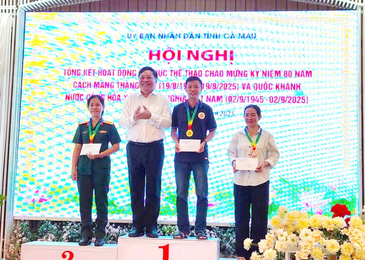 Tỉnh Cà Mau tổng kết, trao thưởng hoạt động thể dục, thể thao chào mừng dịp Đại lễ