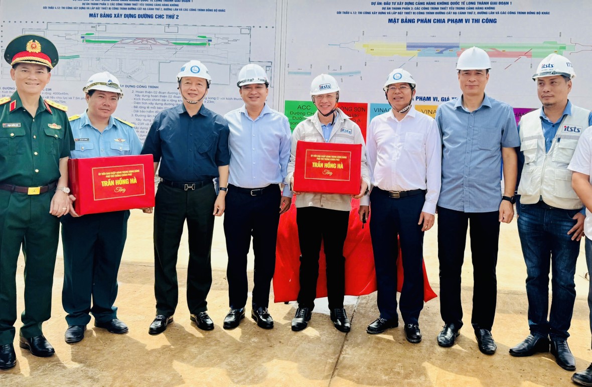 Phó Thủ tướng yêu cầu hoàn thành đồng bộ sân bay Long Thành trước 19/12