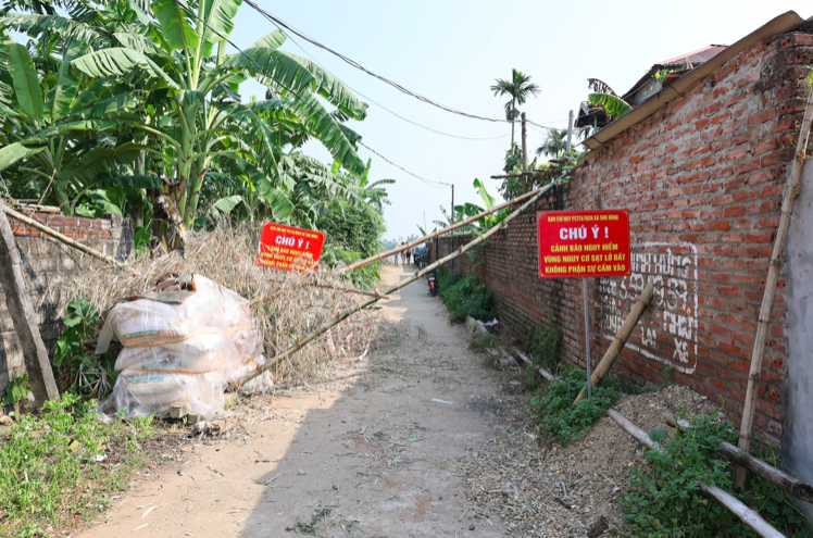 Hiện công tác giám sát, ứng phó vẫn đang được các lực lượng chức năng địa phương duy trì 24/24 để đảm bảo an toàn cho người dân.