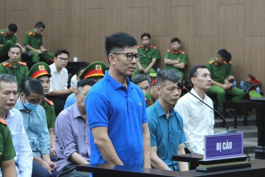 Bị cáo Nguyễn Duy Hưng tại tòa.