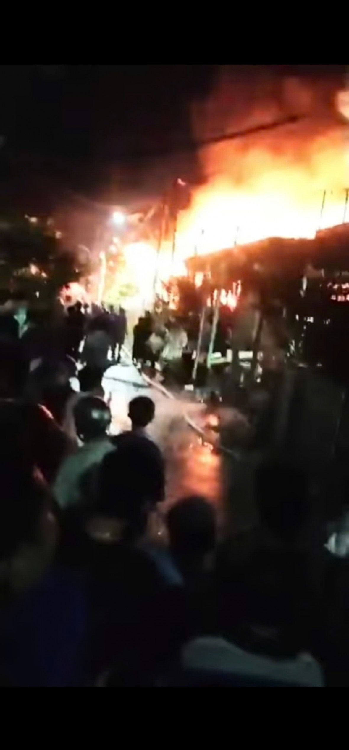 An Giang: Điều tra vụ hoả hoạn thiêu rụi 3 căn nhà, 1 nhà khác bị ảnh hưởng