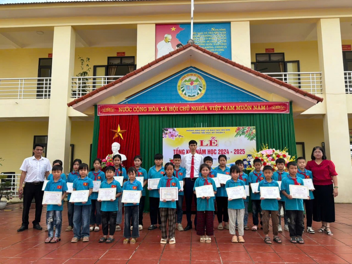 Đổi mới trong công tác giáo dục tại Trường tiểu học Mỹ Thuận 2