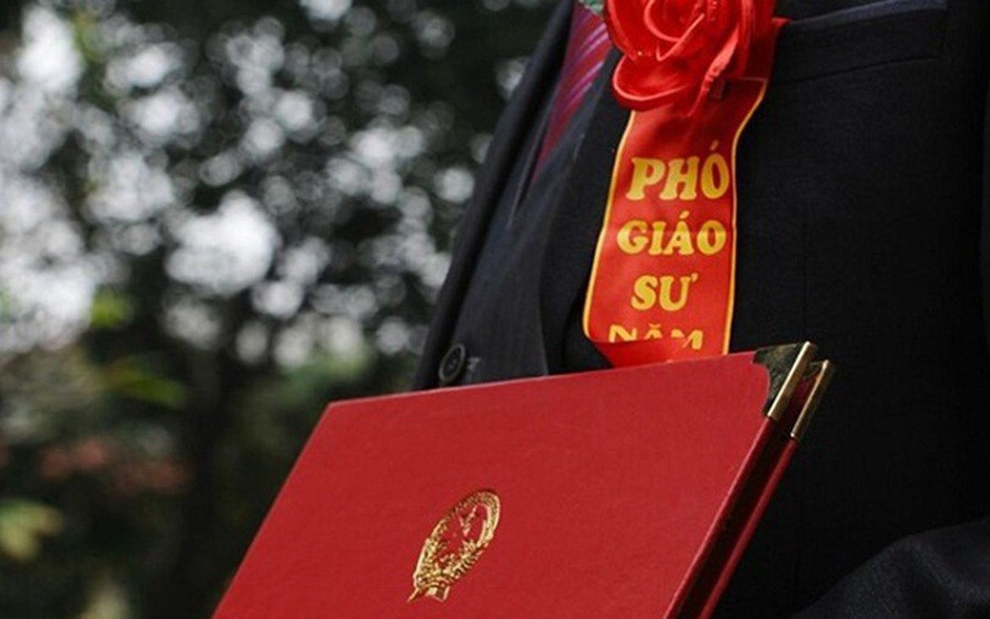 Ứng viên được đề nghị xét công nhận đạt tiêu chuẩn chức danh GS, PGS năm 2025